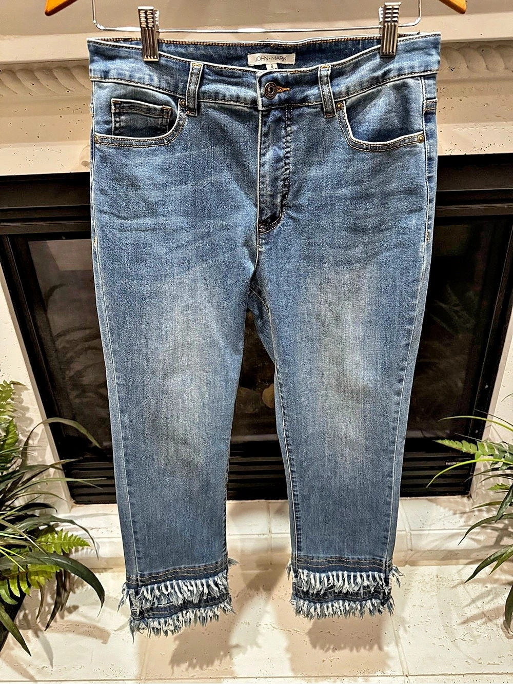 John Mark Straight Leg 5-Pocket Fringe and Feather Hem Crop Jeans Blue